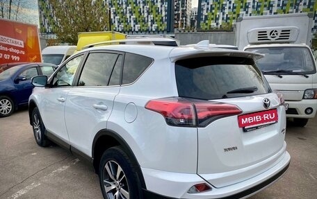 Toyota RAV4, 2018 год, 2 890 000 рублей, 14 фотография