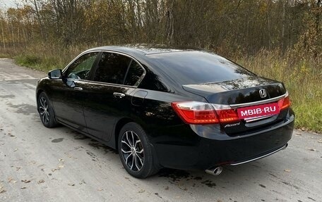 Honda Accord IX рестайлинг, 2013 год, 1 950 000 рублей, 5 фотография