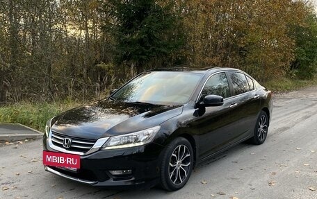 Honda Accord IX рестайлинг, 2013 год, 1 950 000 рублей, 7 фотография