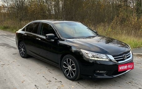 Honda Accord IX рестайлинг, 2013 год, 1 950 000 рублей, 3 фотография