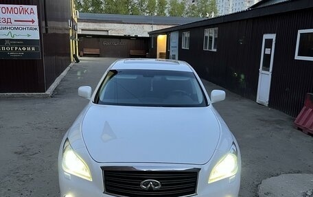 Infiniti Q70 I, 2014 год, 2 400 000 рублей, 4 фотография