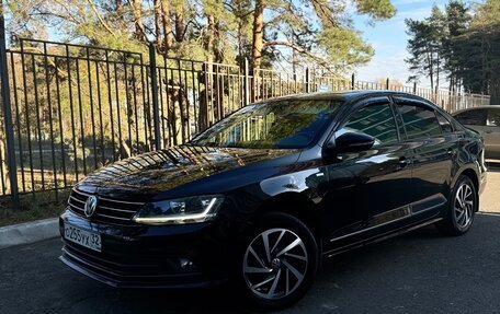 Volkswagen Jetta VI, 2018 год, 1 850 000 рублей, 4 фотография