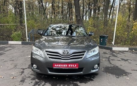 Toyota Camry, 2011 год, 1 750 000 рублей, 1 фотография