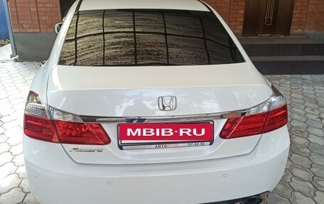 Honda Accord IX рестайлинг, 2013 год, 1 690 000 рублей, 12 фотография