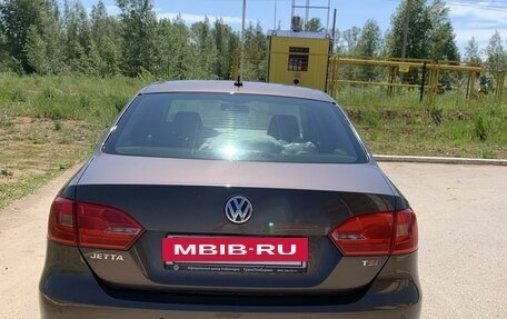 Volkswagen Jetta VI, 2013 год, 1 000 000 рублей, 12 фотография