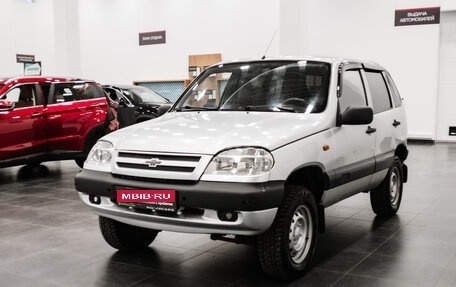 Chevrolet Niva I рестайлинг, 2004 год, 300 000 рублей, 1 фотография