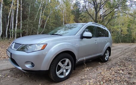 Mitsubishi Outlander III рестайлинг 3, 2007 год, 1 150 000 рублей, 3 фотография