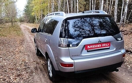 Mitsubishi Outlander III рестайлинг 3, 2007 год, 1 150 000 рублей, 4 фотография