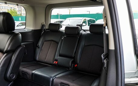 Nissan Elgrand III, 2017 год, 2 930 000 рублей, 9 фотография