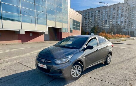 Hyundai Solaris II рестайлинг, 2012 год, 529 000 рублей, 4 фотография