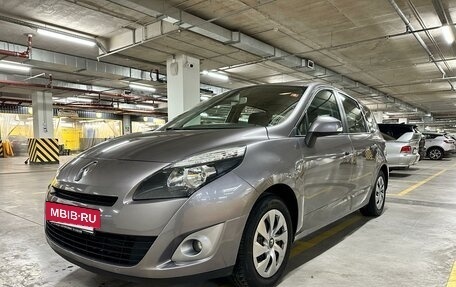 Renault Scenic III, 2011 год, 800 000 рублей, 2 фотография