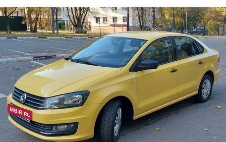 Volkswagen Polo VI (EU Market), 2017 год, 1 245 000 рублей, 2 фотография