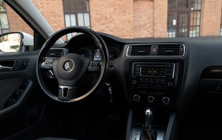 Volkswagen Jetta VI, 2015 год, 1 000 000 рублей, 6 фотография