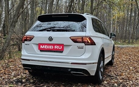 Volkswagen Tiguan II, 2018 год, 3 050 000 рублей, 4 фотография