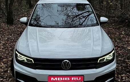 Volkswagen Tiguan II, 2018 год, 3 050 000 рублей, 2 фотография