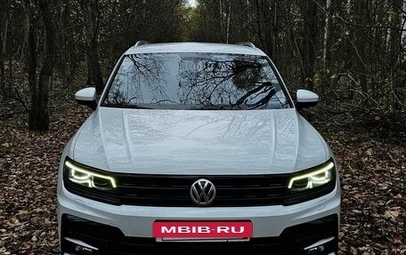 Volkswagen Tiguan II, 2018 год, 3 050 000 рублей, 7 фотография