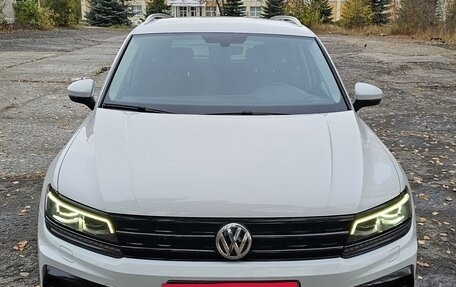 Volkswagen Tiguan II, 2018 год, 3 050 000 рублей, 10 фотография