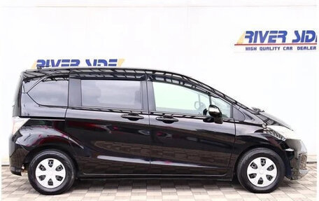 Honda Freed I, 2014 год, 1 050 199 рублей, 2 фотография