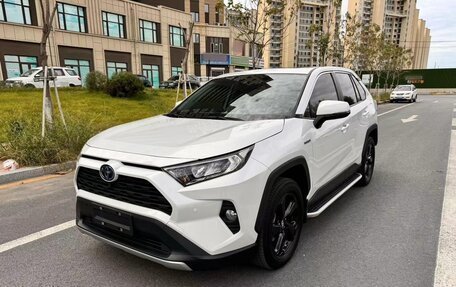 Toyota RAV4, 2020 год, 2 468 000 рублей, 5 фотография