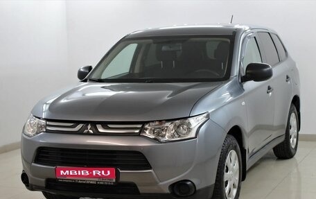 Mitsubishi Outlander III рестайлинг 3, 2013 год, 1 285 000 рублей, 1 фотография