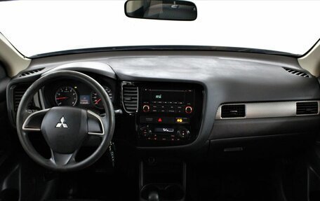 Mitsubishi Outlander III рестайлинг 3, 2013 год, 1 285 000 рублей, 5 фотография