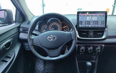 Toyota Yaris XP150 рестайлинг, 2020 год, 1 995 000 рублей, 8 фотография