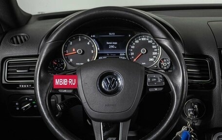 Volkswagen Touareg III, 2016 год, 3 230 000 рублей, 14 фотография