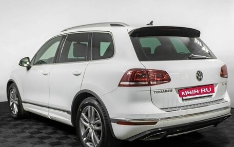 Volkswagen Touareg III, 2016 год, 3 230 000 рублей, 8 фотография