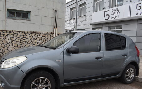 Renault Sandero I, 2010 год, 585 000 рублей, 1 фотография