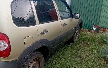 Chevrolet Niva I рестайлинг, 2010 год, 395 000 рублей, 5 фотография