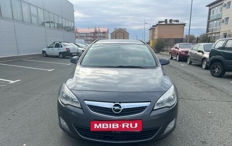 Opel Astra J, 2012 год, 890 000 рублей, 2 фотография