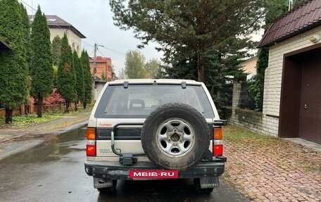 Nissan Terrano II рестайлинг, 1993 год, 1 000 000 рублей, 8 фотография