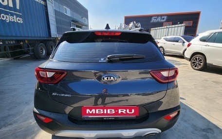 KIA Stonic, 2020 год, 1 785 600 рублей, 2 фотография