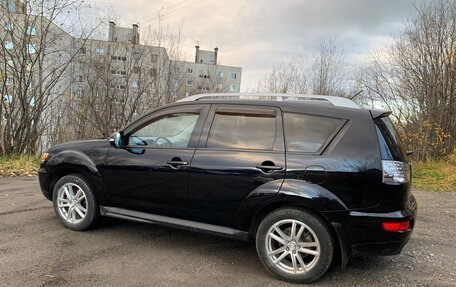 Mitsubishi Outlander III рестайлинг 3, 2010 год, 1 430 000 рублей, 6 фотография