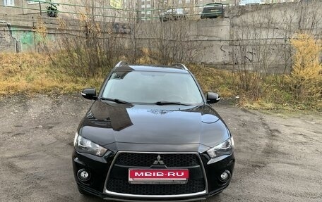 Mitsubishi Outlander III рестайлинг 3, 2010 год, 1 430 000 рублей, 12 фотография