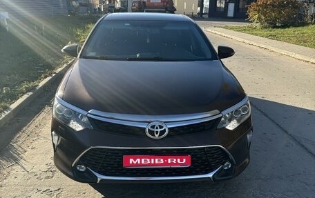 Toyota Camry, 2017 год, 2 399 000 рублей, 1 фотография