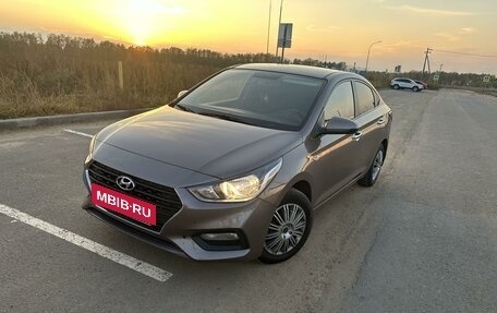 Hyundai Solaris II рестайлинг, 2018 год, 1 335 000 рублей, 3 фотография