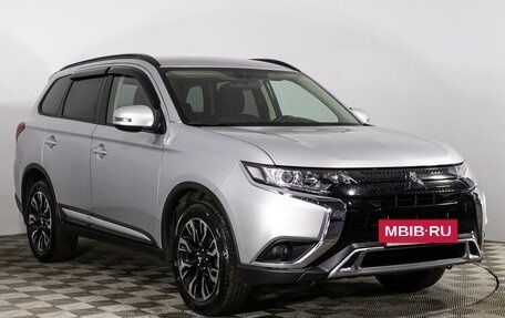 Mitsubishi Outlander III рестайлинг 3, 2021 год, 3 289 000 рублей, 3 фотография