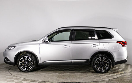 Mitsubishi Outlander III рестайлинг 3, 2021 год, 3 289 000 рублей, 8 фотография