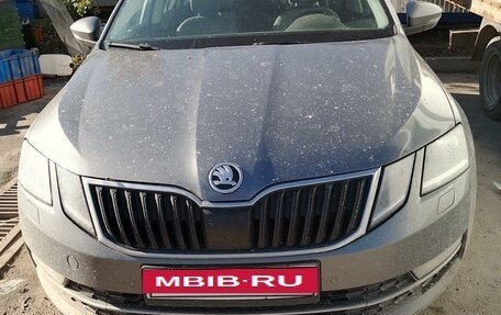 Skoda Octavia, 2017 год, 800 000 рублей, 4 фотография