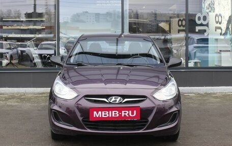 Hyundai Solaris II рестайлинг, 2013 год, 920 000 рублей, 2 фотография