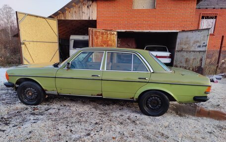 Mercedes-Benz W123, 1980 год, 145 000 рублей, 4 фотография