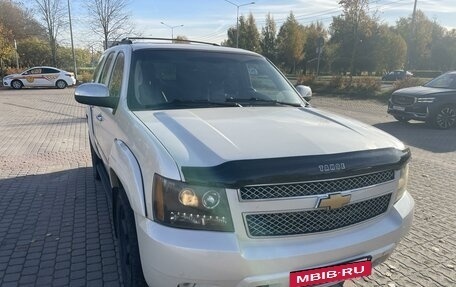 Chevrolet Tahoe III, 2012 год, 2 400 000 рублей, 2 фотография