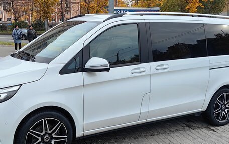 Mercedes-Benz V-Класс, 2018 год, 7 000 000 рублей, 5 фотография