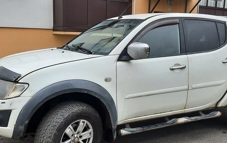 Mitsubishi L200 IV рестайлинг, 2011 год, 1 100 000 рублей, 4 фотография