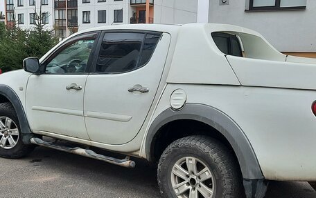 Mitsubishi L200 IV рестайлинг, 2011 год, 1 100 000 рублей, 5 фотография