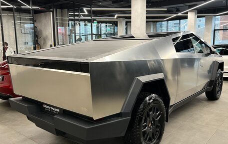 Tesla Cybertruck, 2024 год, 39 990 000 рублей, 6 фотография