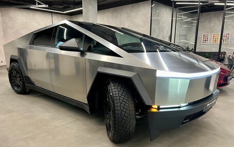 Tesla Cybertruck, 2024 год, 39 990 000 рублей, 12 фотография