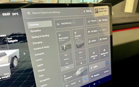 Tesla Cybertruck, 2024 год, 39 990 000 рублей, 33 фотография