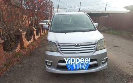 Toyota Noah III, 2002 год, 1 050 000 рублей, 1 фотография